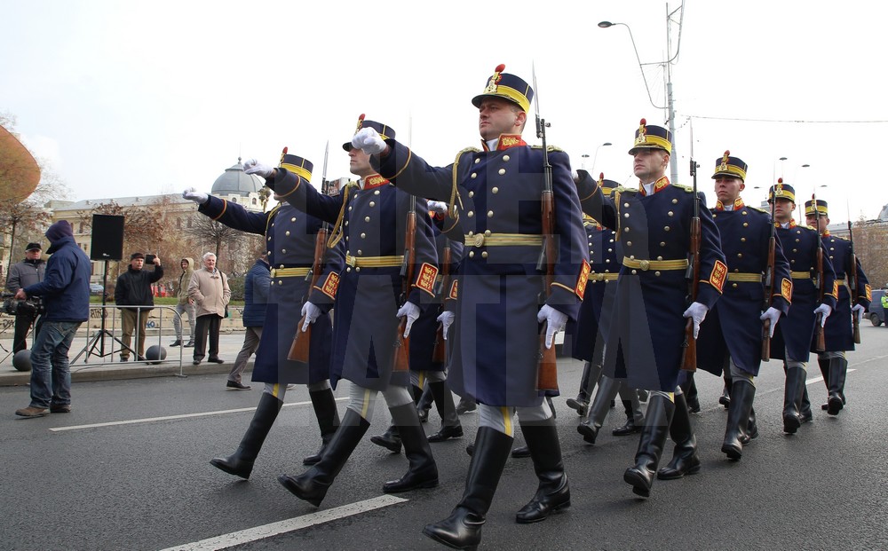 Preşedintele Iohannis a participat la ceremonia dedicată victimelor Revoluţiei, în Piaţa Universităţii / FOTO&VIDEO