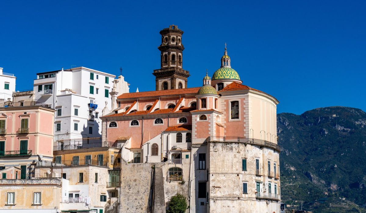 O celebră biserică italiană din patrimoniul UNESCO nu va mai putea fi vizitată de turiști începând de luna asta: „Distrug totul”
