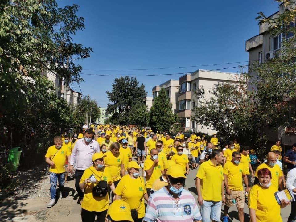 Adunare electorală PNL cu înghesuială în comuna 1 Decembrie, în sprijinul unui primar transferat de la PSD