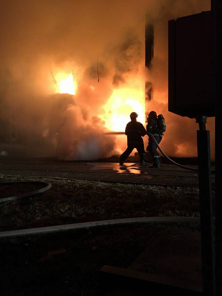 Incendiu violent în Timișoara. Flăcările uriașe au cuprins un transformator electric