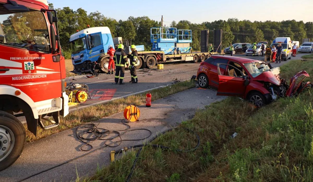 Un frate și o soră au murit aproape la fel, în câte un Hyundai roșu lovit de un camion, la doi ani distanță, în Austria