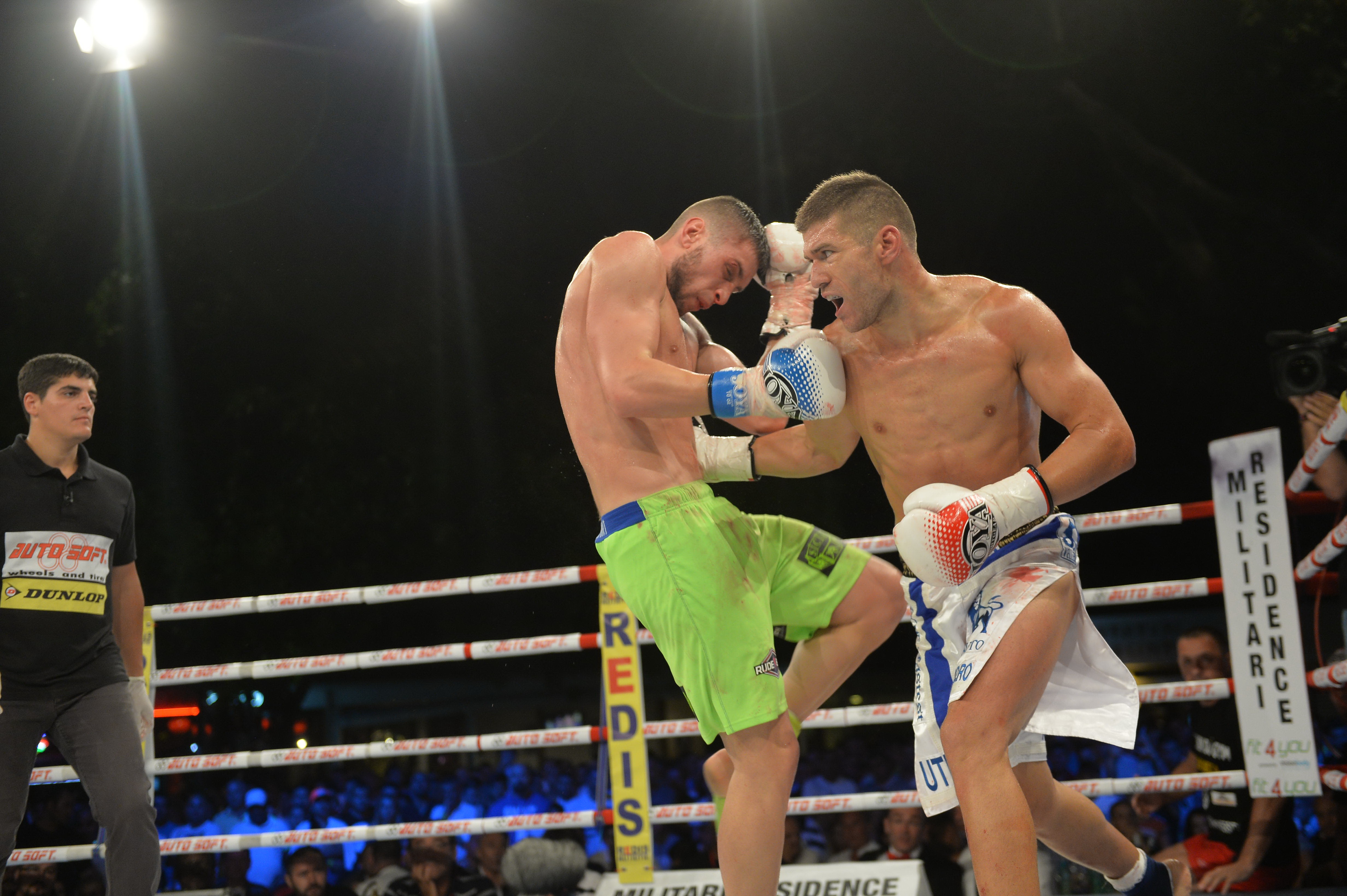 Andrei Stoica îşi păstrează centura de campion mondial / GALERIE FOTO&VIDEO