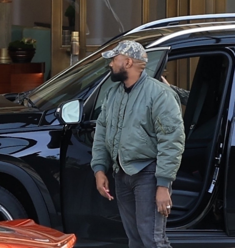 Kanye West, căsătorie în secret, la două luni după divorțul de Kim Kardashian. Cine e noua lui soție