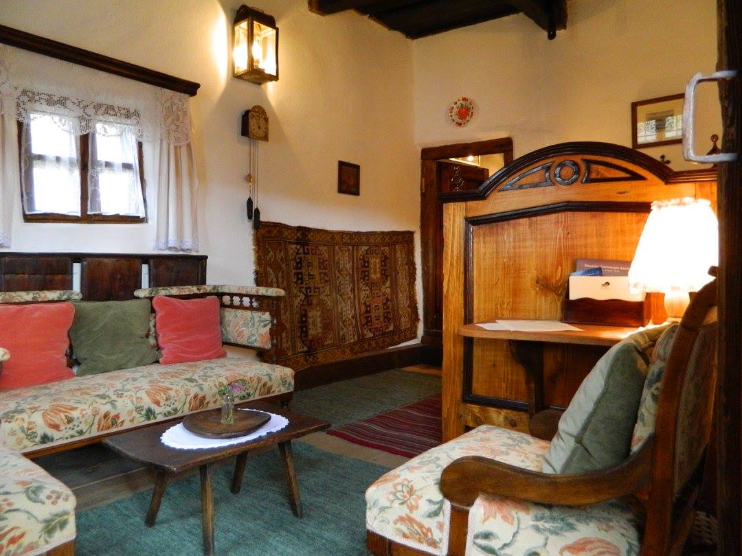 The New York Times a vizitat înainte de încoronare casa din Transilvania a regelui Charles, una dintre cele 56 de cabane, 12 case și 7 palate pe care acesta le deține