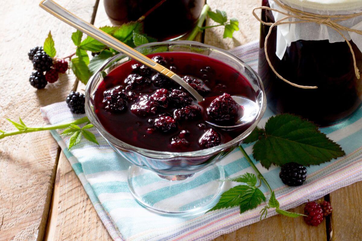 Dulceață de mure - idei de rețete pentru gem și dulceață din mure proaspete