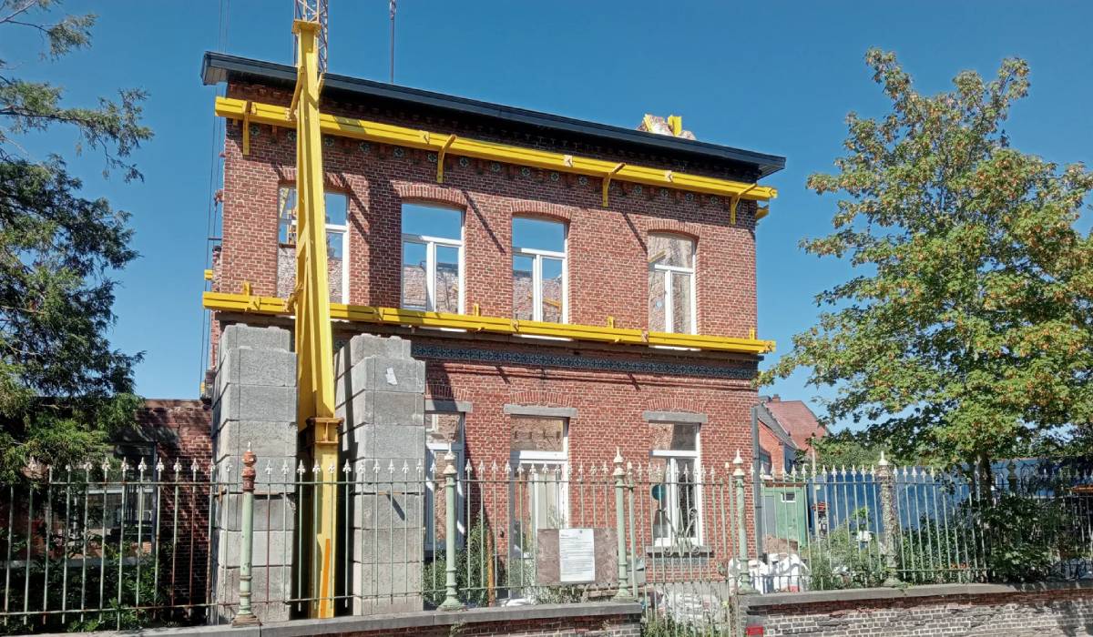 Muncitorii care au găsit lingouri și monede de aur de 9.000.000 de euro în subsolul clădirii pe care o renovau nu știu dacă vor primi vreo recompensă