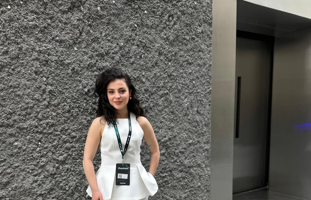 Cum încearcă o româncă să schimbe comportamentul de cumpărare online: „Moda este despre identitate”