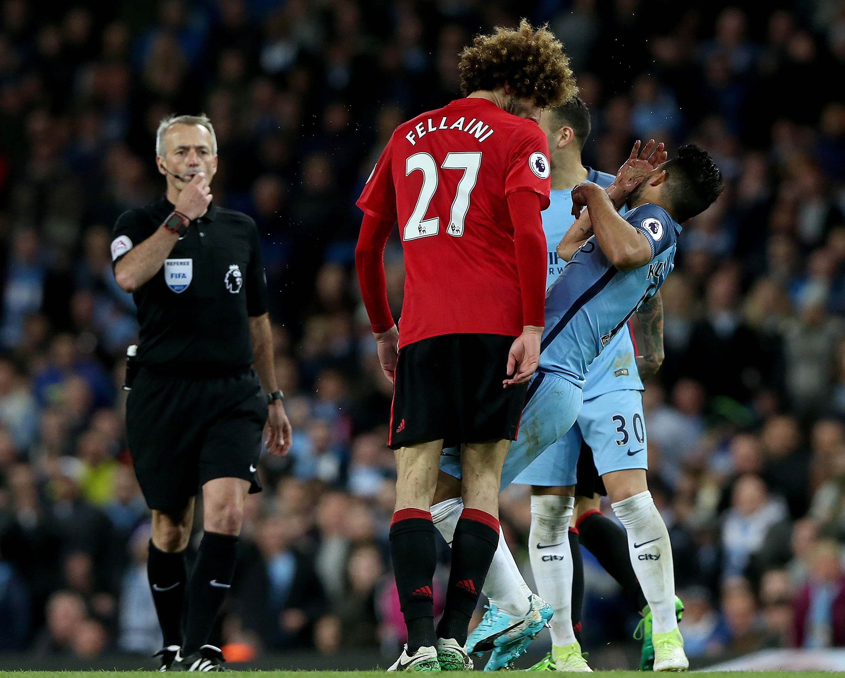 Anglia, etapa a 26-a. Restanța Manchester City - Manchester United s-a terminat egal. Fellaini l-a făcut KO pe Aguero | GALERIE FOTO&VIDEO