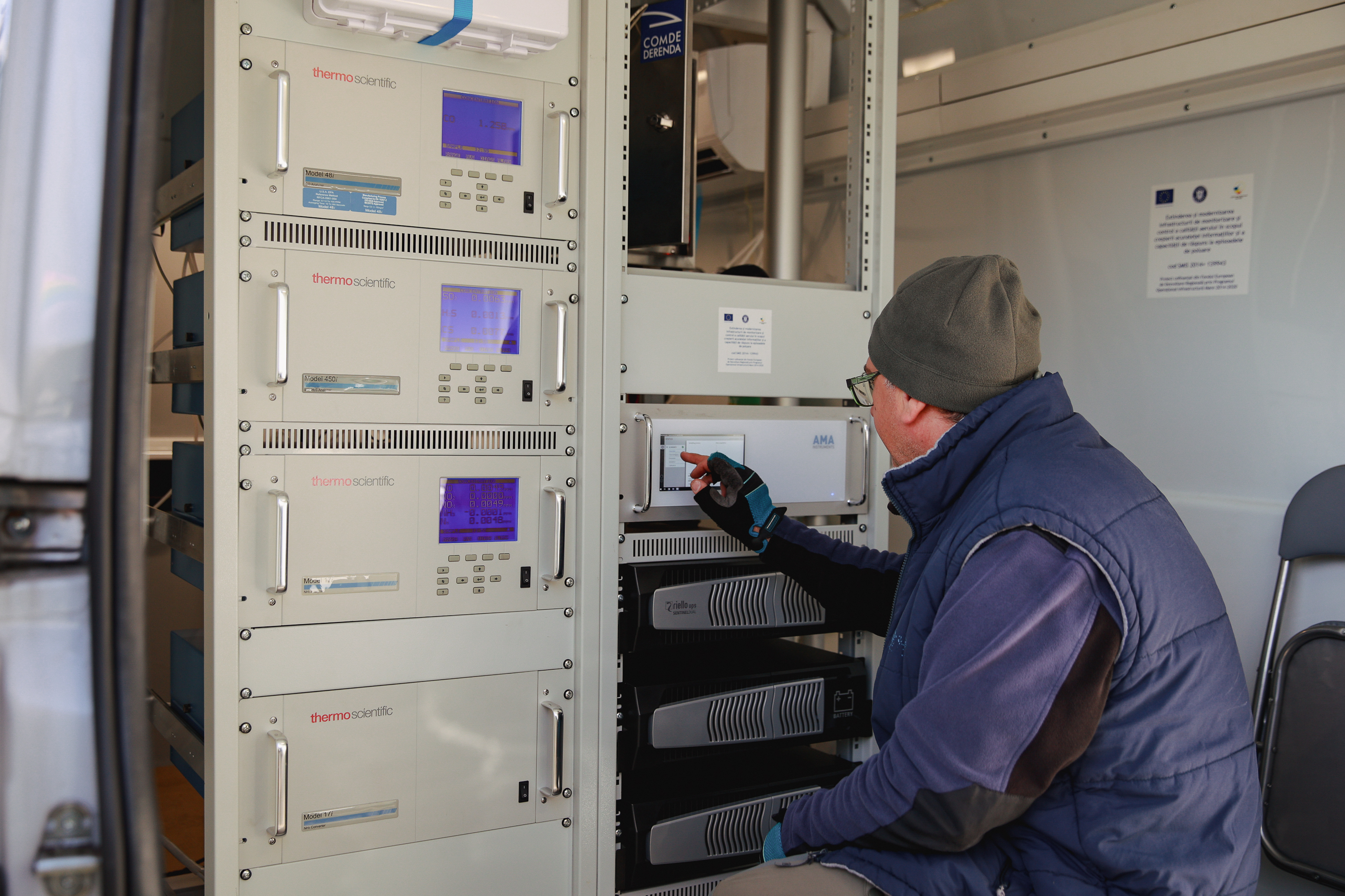 Reacția autorităților de mediu din Prahova la poluarea din Valea Călugărească: APM testează aerul lângă stația de eliminare a deșeurilor periculoase din Pantazi
