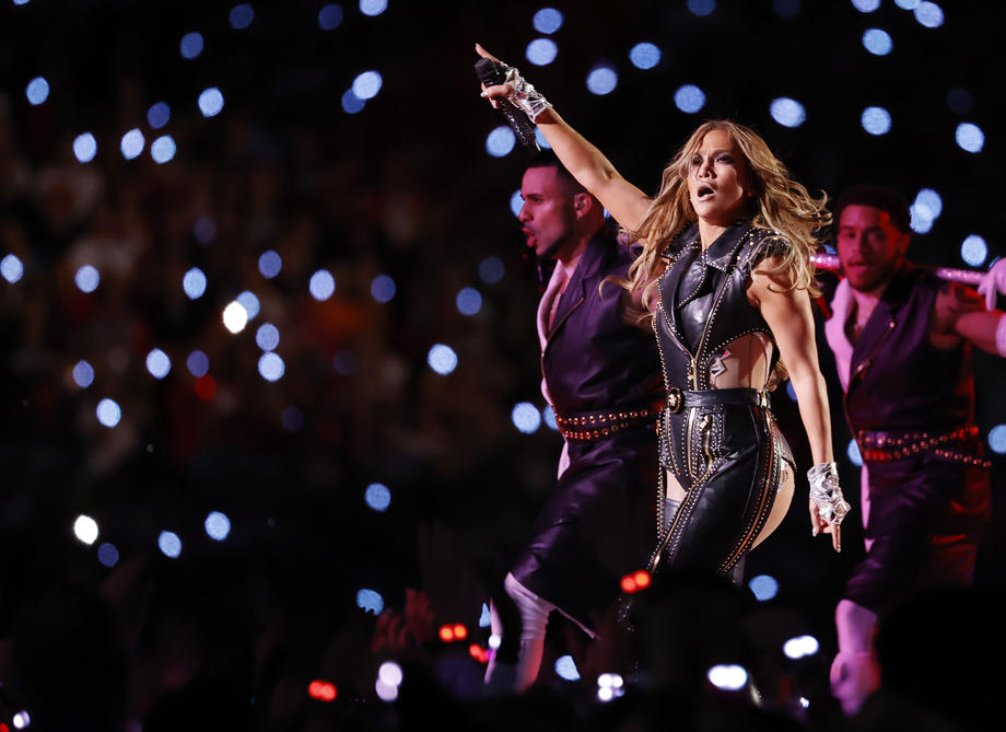 Jennifer Lopez și Shakira, spectacol în pauza de la Super Bowl