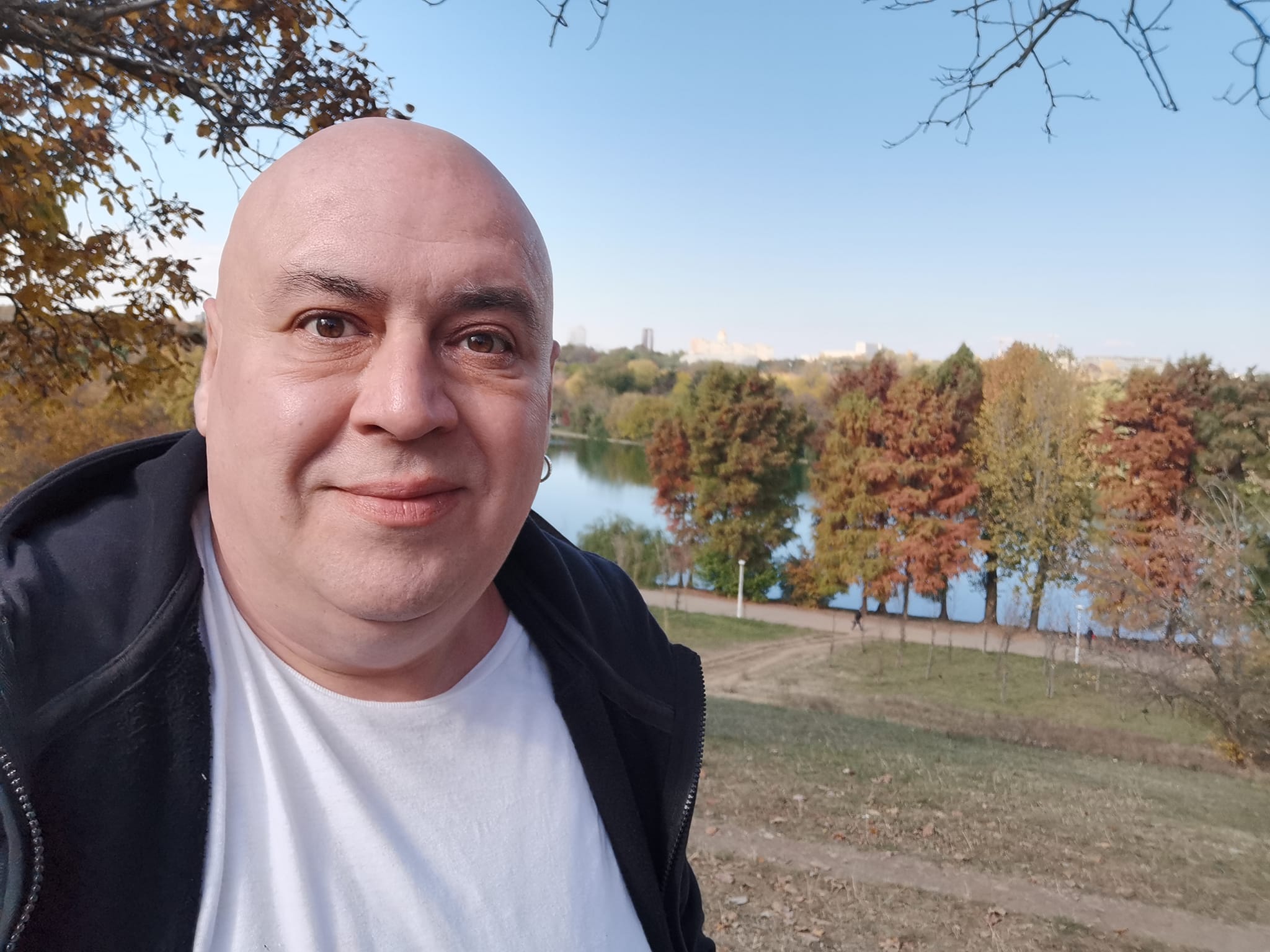 Ce s-a ales de Toni Ionescu, cunoscut ca Mârlanu' de la „Trăsniți în NATO”. Din ce face bani acum: „Nu prea mai avem loc în televiziune, noi, cei vechi”
