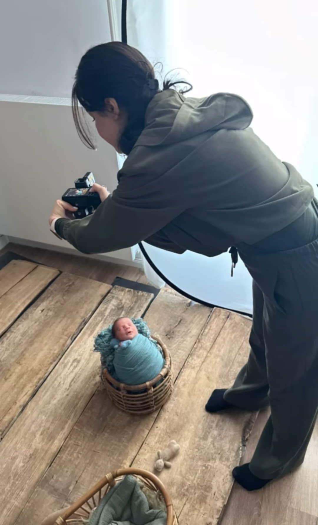 Prima ședință foto cu băiețelul Cristinei Cioran, Max. Vedeta revine pe micile ecrane cu un reality show