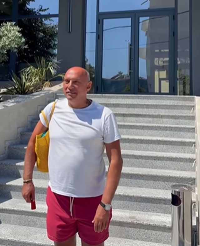 Cum a apărut Florin Prunea pe plajă alături de iubita lui: „Zici că sunt Nea Mărin Miliardar”