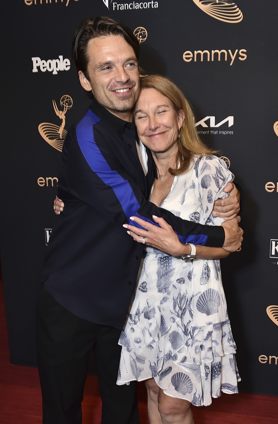 Cine este mama lui Sebastian Stan. Georgeta Orlovschi a divorțat în 1984, după Revoluție s-a mutat în America și s-a recăsătorit cu Anthony Fruhauf