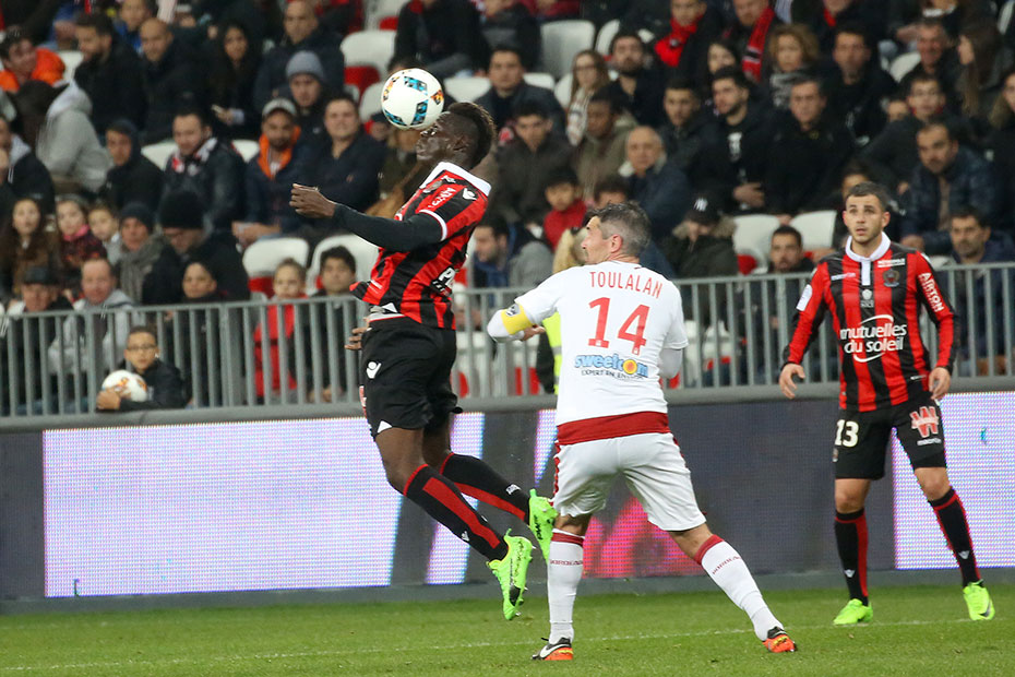 Antrenorul Adrian Ursea vorbește despre sezonul excelent al lui Nice. Cum l-a îmblânzit pe Balotelli și de ce nu se uită la Liga I. ”Nu duc dorul de ceva anume din România” | INTERVIU