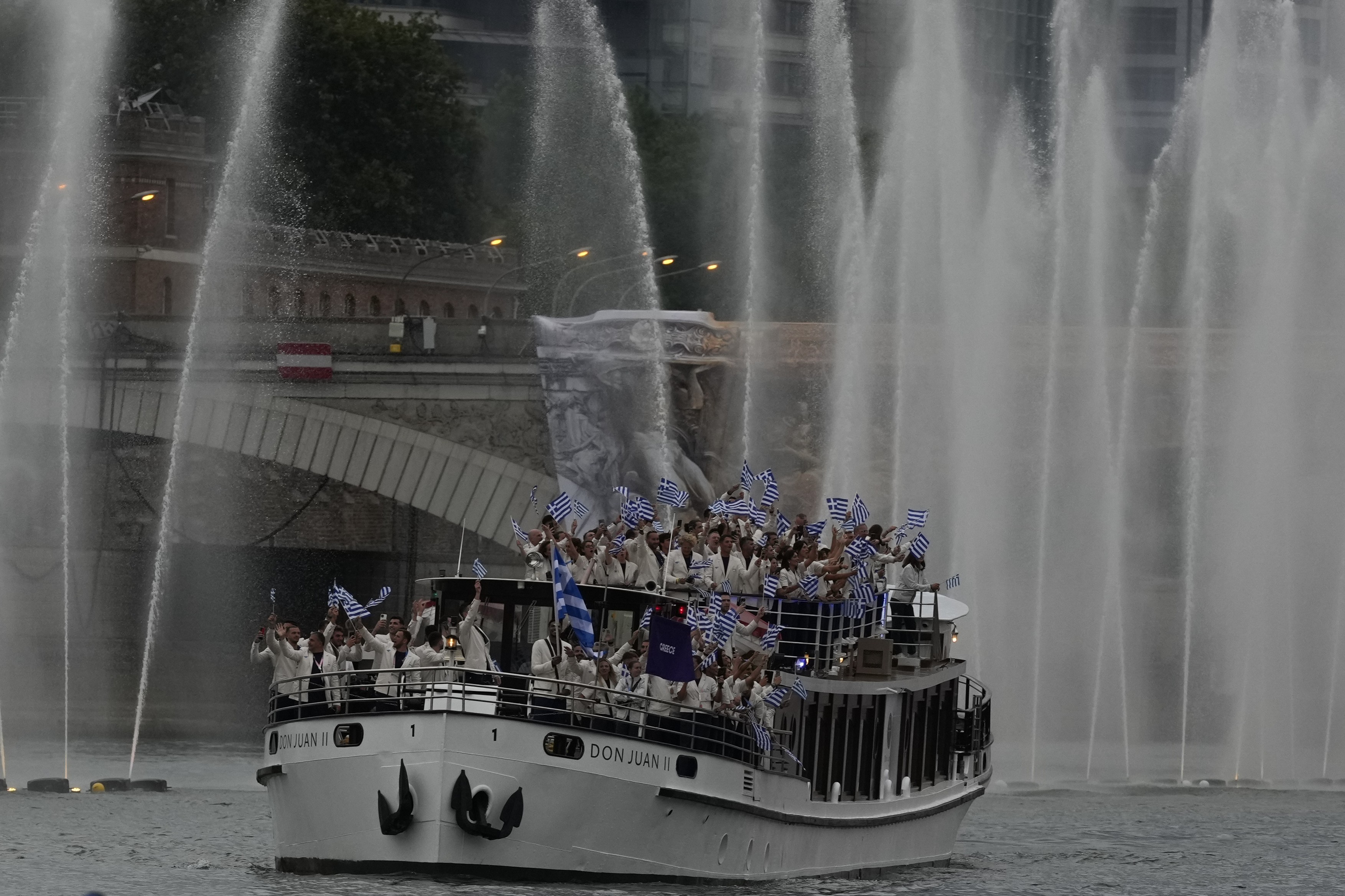 Ceremonia de deschidere a Jocurilor Olimpice de la Paris 2024. Imagini spectaculoase din capitala Franței | VIDEO