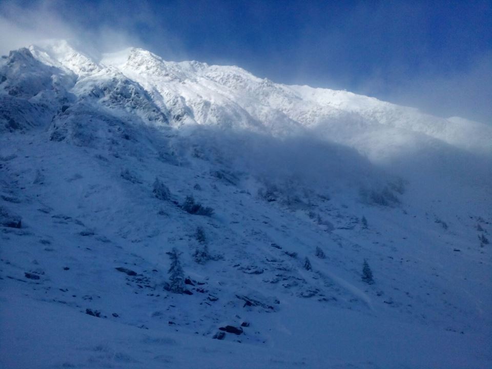 Doi fraţi au dispărut în Munţii Făgăraş. Jandarmii și pompierii îi caută de trei zile
