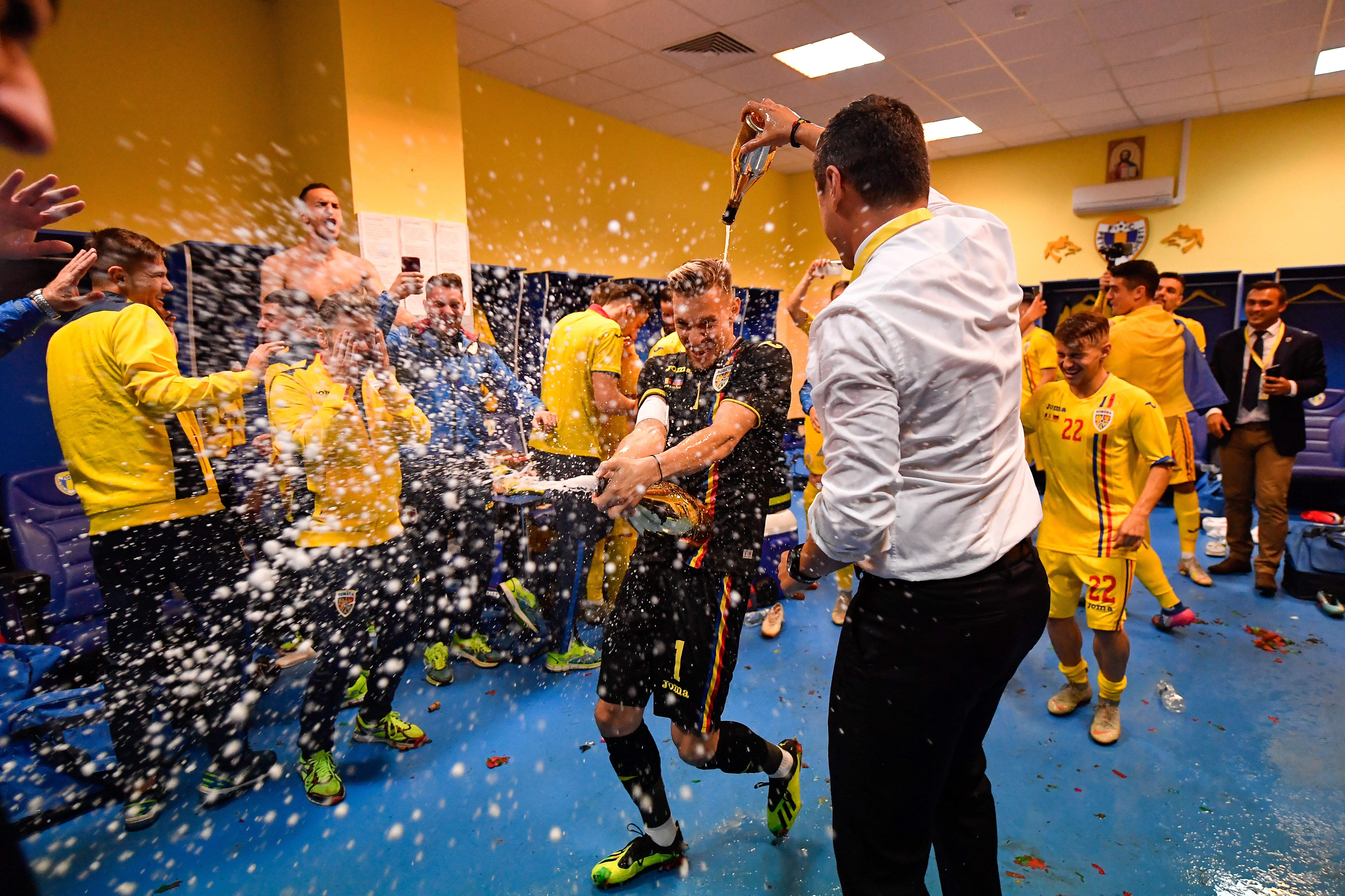 Tineretul s-a calificat la Euro 2019, iar Contra îl lasă pe Rădoi fără jucători: ”Să rămână cu ce poate” | GALERIE FOTO&VIDEO