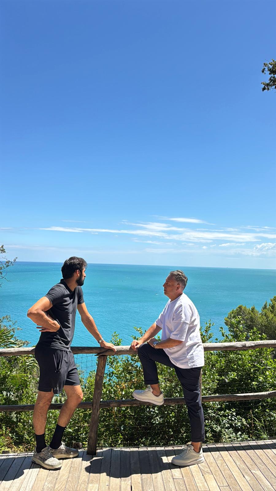 Cu cine s-a întâlnit chef Alexandru Sautner în vacanța petrecută cu familia în Italia. „Alături de el am fost la pescuit”