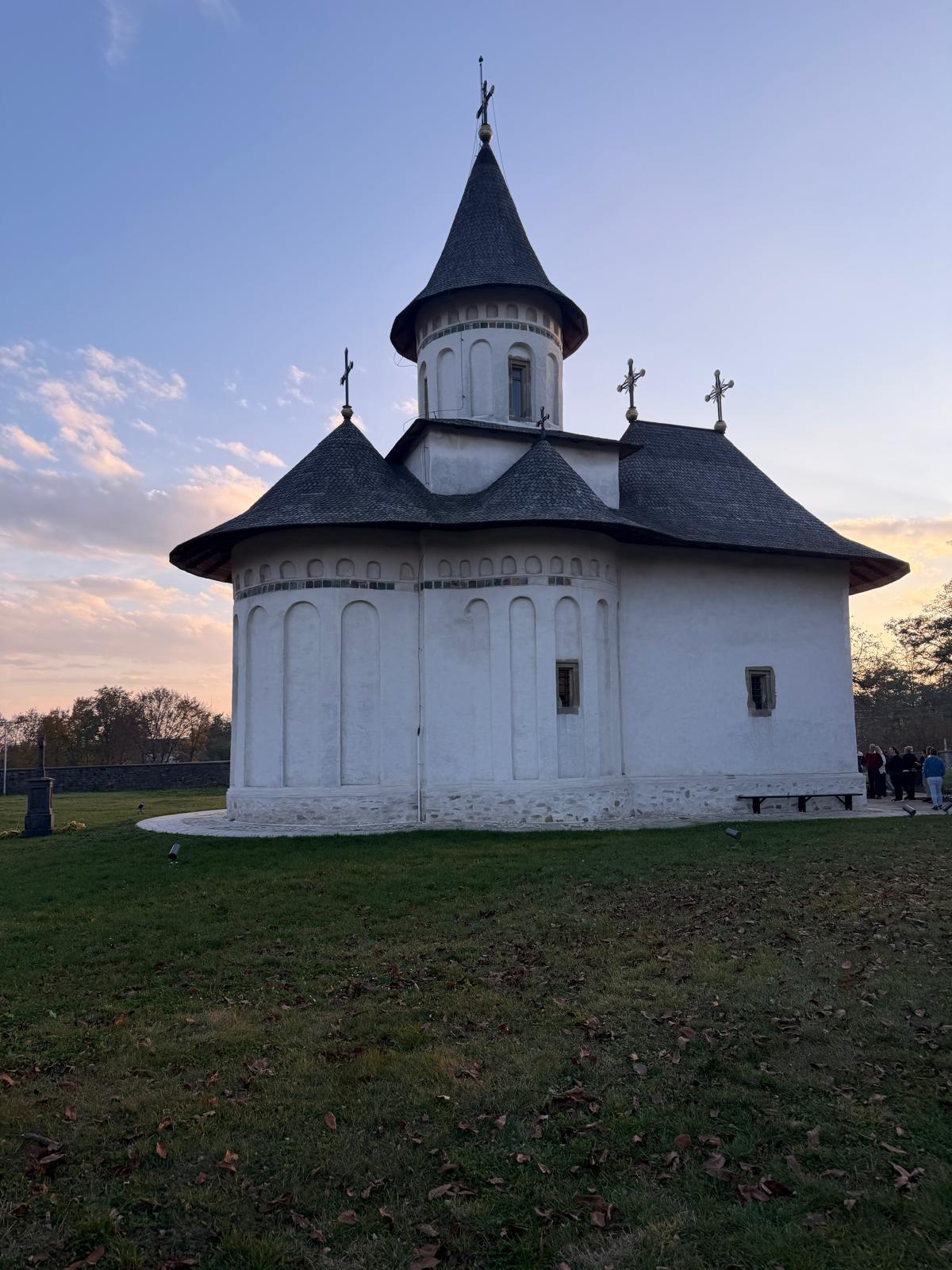 Redescoperă Bucovina: o călătorie printre mănăstiri, muzee și aventuri pline de adrenalină