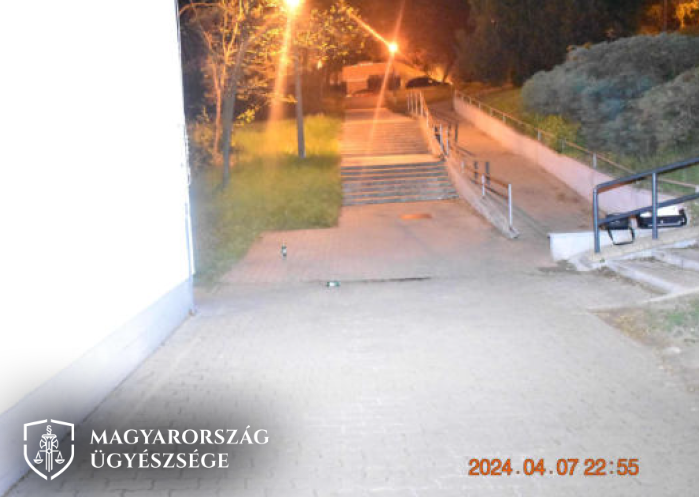 Ennyi is elég a gyilkossághoz? Egy vállkoccanás miatt történt brutális késelés Tatabányán