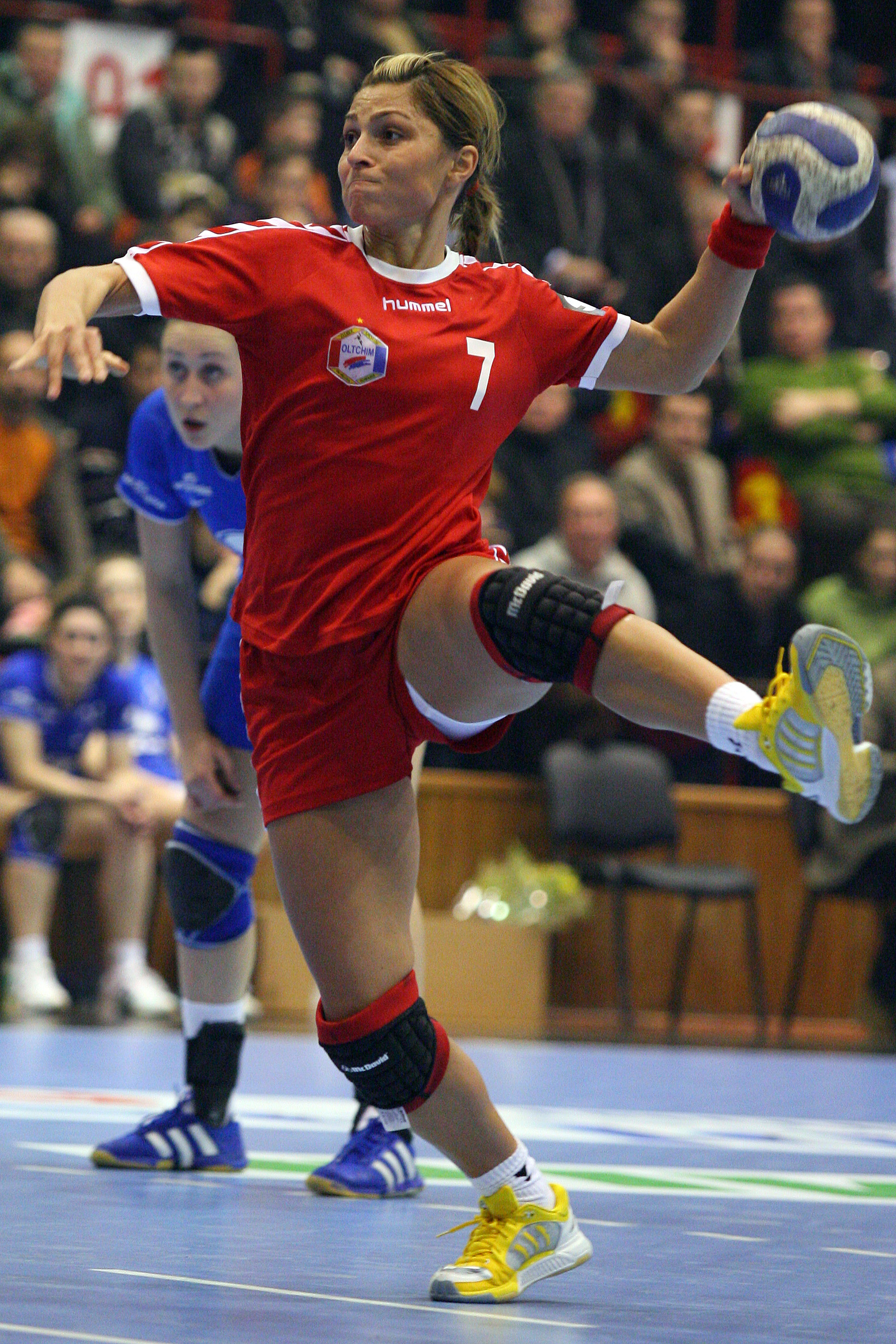 De ce lipsește de la lot bomba-sexy din naţionala de handbal. ^Este însărcinată? ”N-am fost la ginecolog cu ea!” / FOTO
