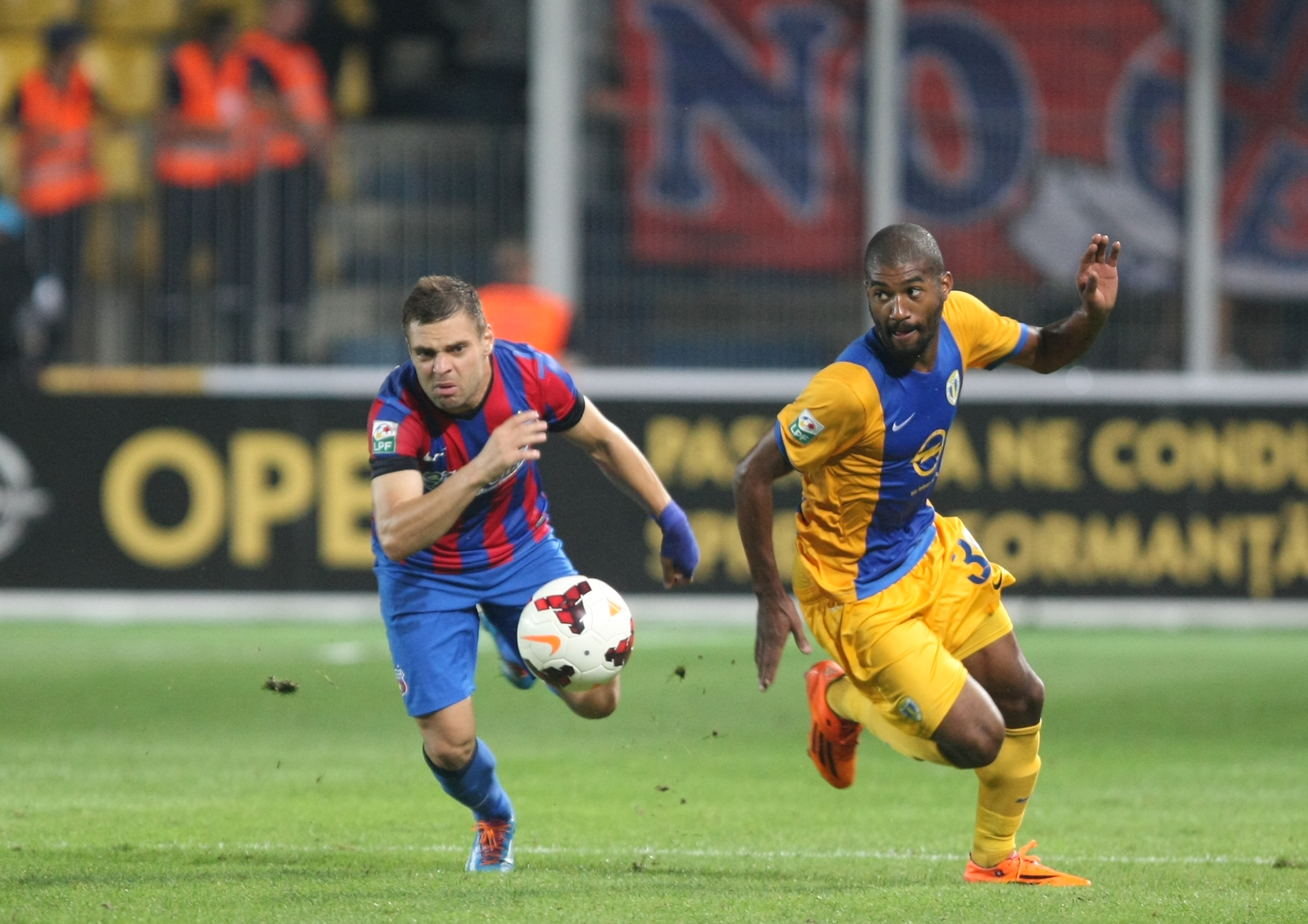 FOTO&VIDEO / Petrolul - Steaua 2-3. Meci senzaţional pe ”Ilie Oană”