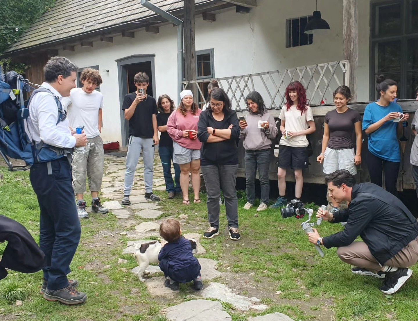 Povestea proiectului „Adoptă o casă la Roșia Montană”. Oamenii care dau o nouă viață clădirilor vechi de sute de ani