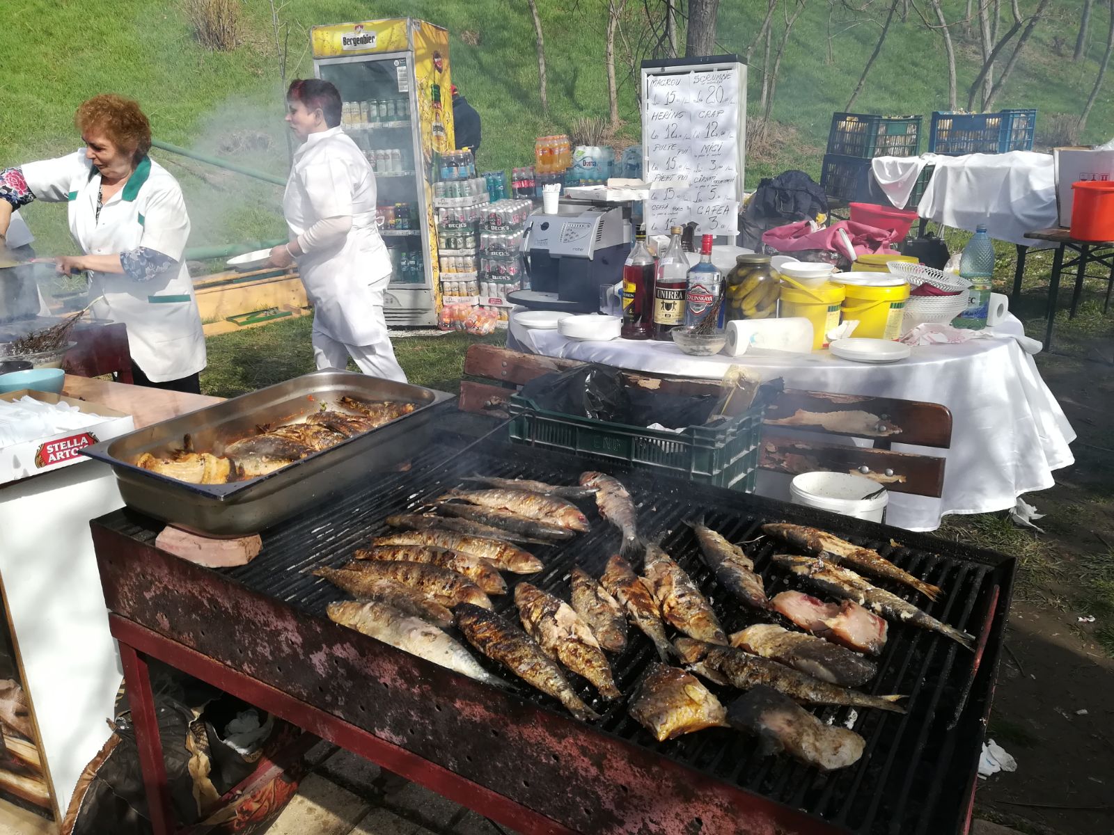 Mii de oameni au venit la Festivalul Dunării din Galați, deși faleza e inundată / FOTO