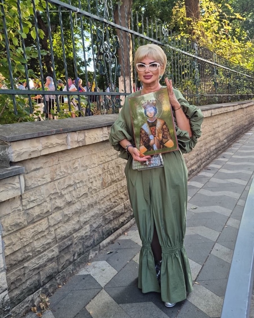 Vedete care au slăbit zeci de kilograme și au ajuns să încapă în hainele fiicelor