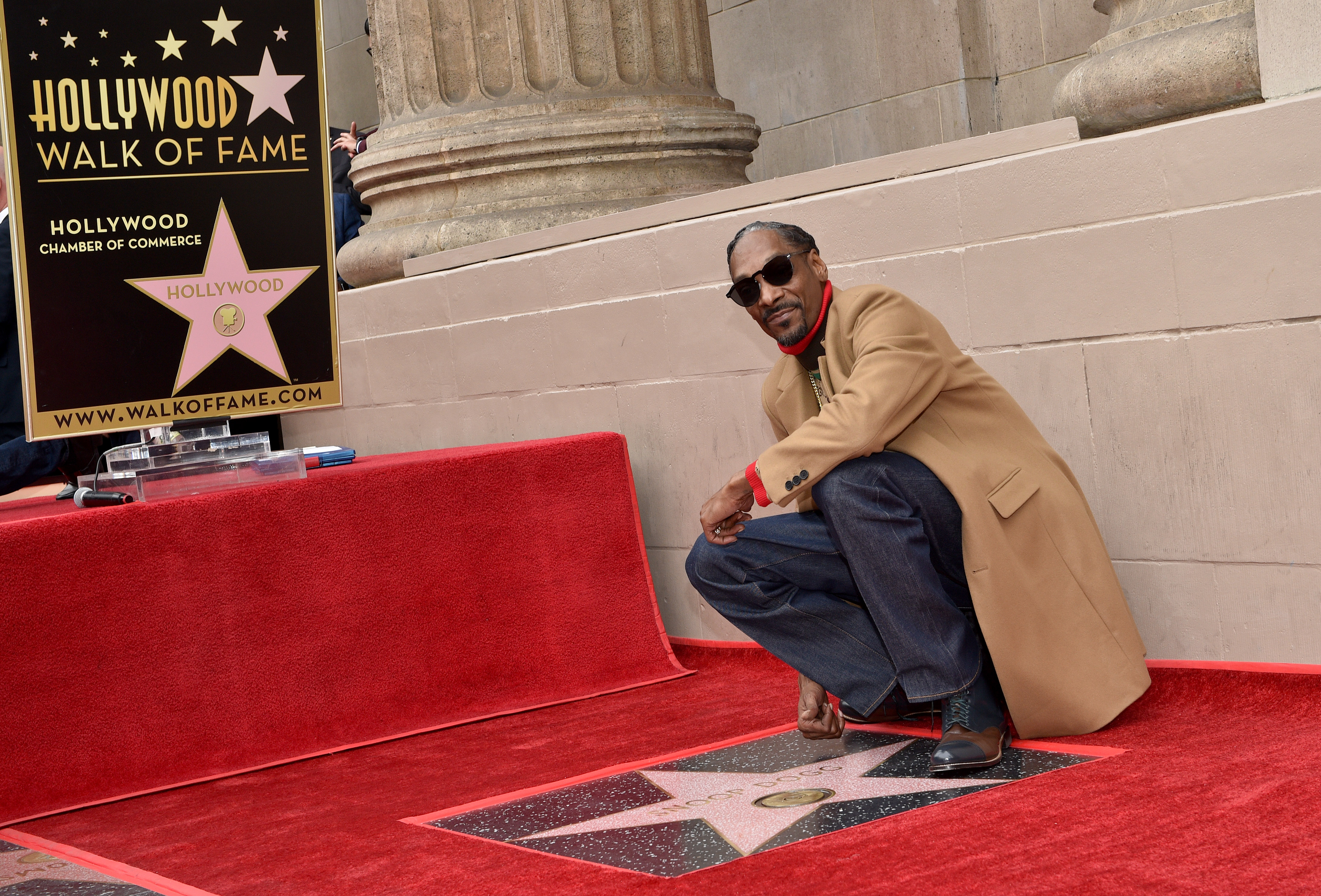 Snoop Dogg dezvăluie că „renunțarea la fumat” a fost o campanie publicitară. Artistul a stârnit controverse pe internet