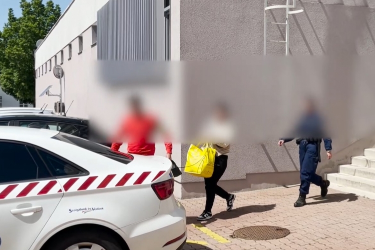 Magányos férfiakra vadászott a 23 éves nógrádi bombázó – Egy 50 éves áldozata úgy beleszeretett, hogy többször is hagyta magát átverni