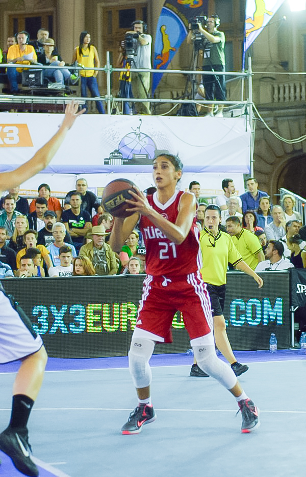 GALERIE FOTO & VIDEO / România joacă astăzi în semifinalele CE de baschet 3x3