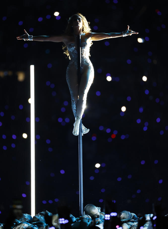 Jennifer Lopez și Shakira, spectacol în pauza de la Super Bowl