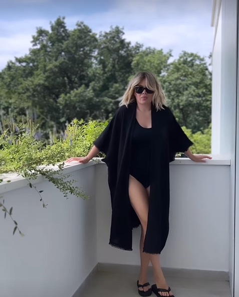 Gina Pistol, în costum de baie după ce s-a aflat că prezintă „MasterChef România” la Pro TV. Vedeta și-a arătat silueta