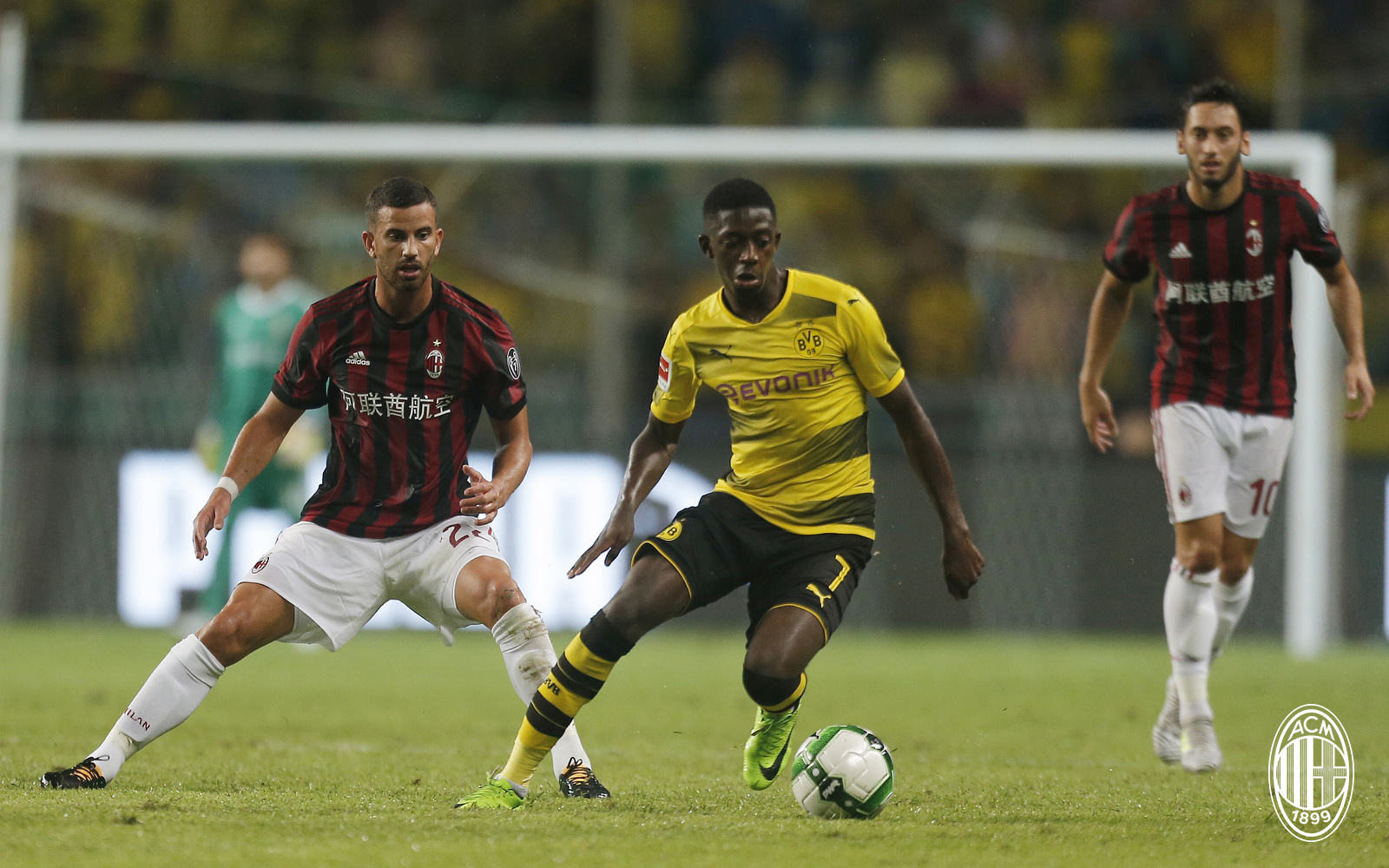 AC Milan scârțâie înaintea dublei cu Craiova din Liga Europa: 1-3 cu Borussia Dortmund. Montella: ”Capul meu este la meciul cu Craiova” / GALERIE FOTO
