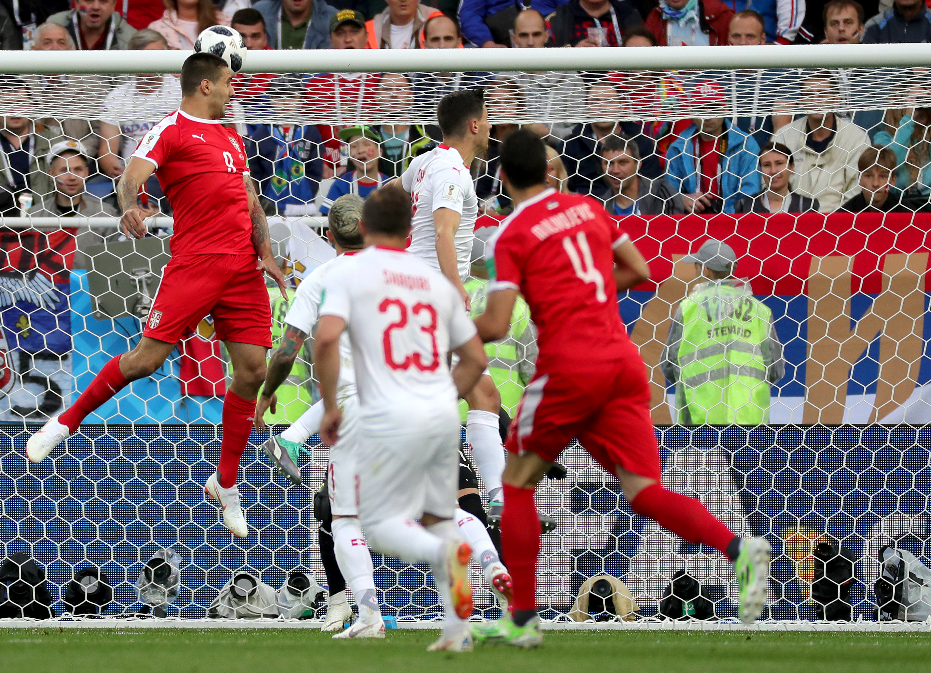 Serbia - Elveția 1-2, în Grupa E de la Campionatul Mondial de fotbal Rusia 2018. A înscris ”tancul” Mitrovici. Xkaka și Shaqiri au întors scorul! / FOTO&VIDEO
