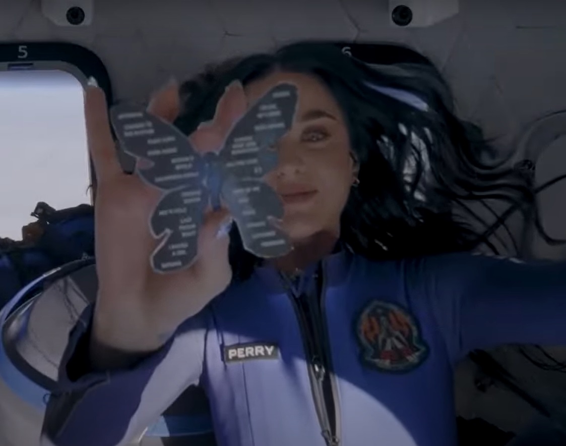 De ce Katy Perry nu a cântat una dintre melodiile sale în spațiu: „Este despre noi”. Imagini cu cântăreața care a simțit gravitația în capsula spațială