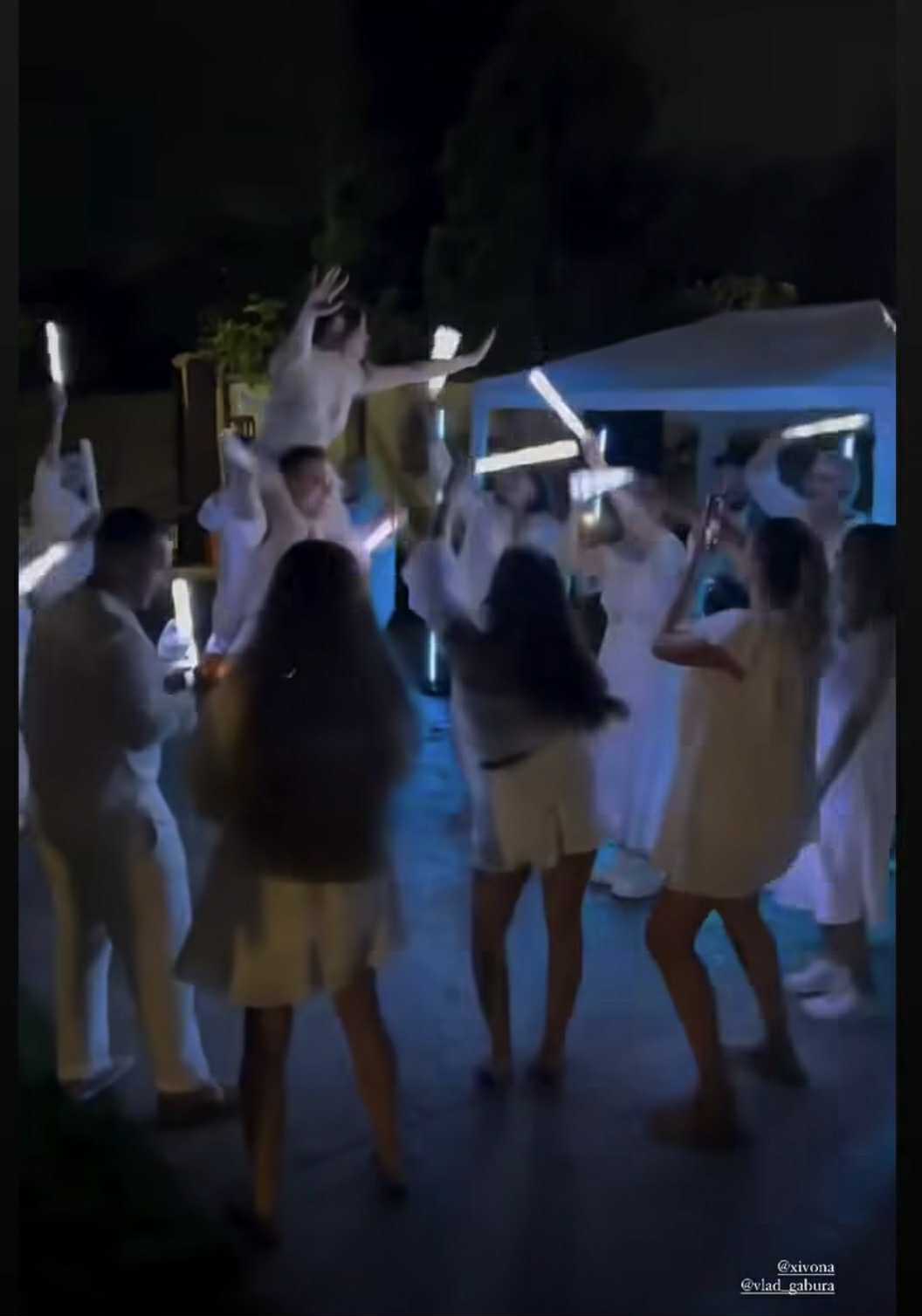 Imagini de la cununia fiicei lui Mugur Mihăescu. Ivona s-a căsătorit cu alesul inimii sale