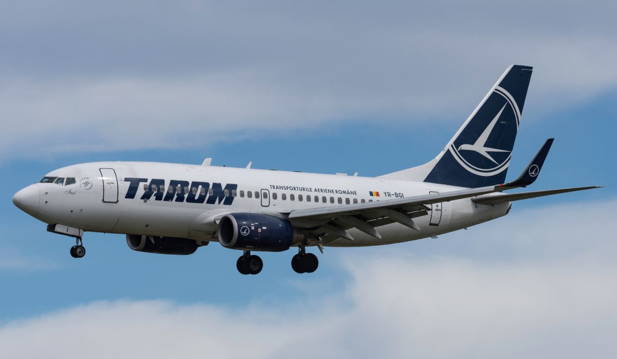 Primul avion nou TAROM din ultimii 20 de ani: Boeingul 737 MAX „Mircea Lucescu” începe cursele luni