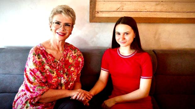 Fiica lui Teo Trandafir a urcat pentru prima dată pe podium: „Îmi doresc să vă arăt un pic mai mult cine sunt”. Ce sfat a primit Maia de la mama sa