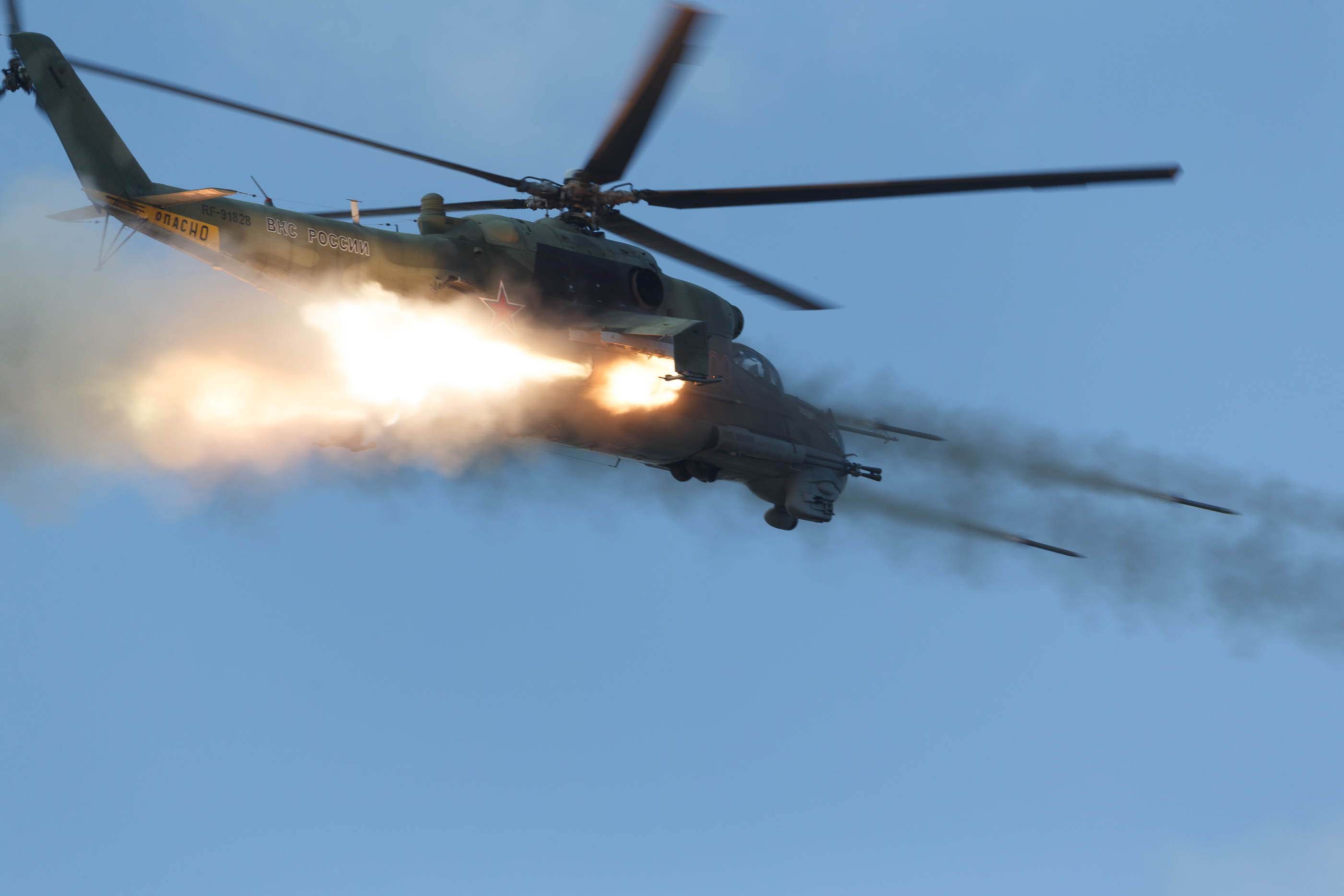 Cum se văd din spațiu cele mai mari exerciții militare din Rusia din ultimele patru decenii. Putin: "Rusia este o țară iubitoare de pace" / FOTO&VIDEO