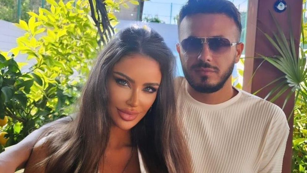 Cu cine petrece Bianca Drăgușanu Revelionul după despărțirea de Gabi Bădălău. Vedeta a plecat din România
