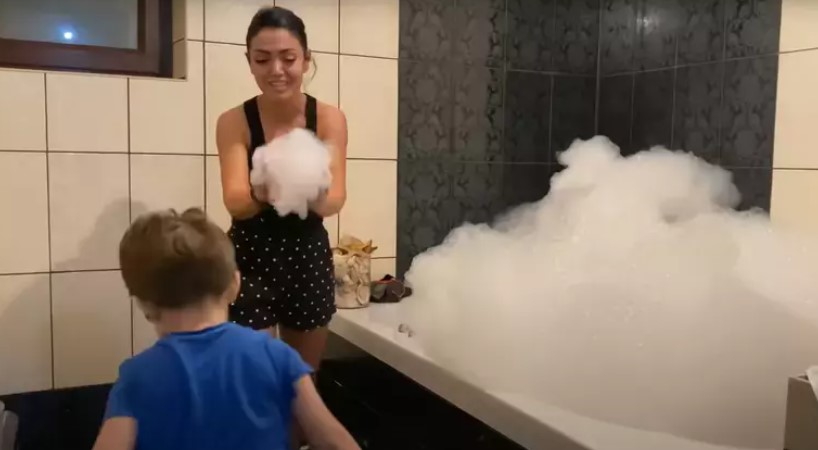 Imagini din casa în care locuiește Andreea Mantea. Detaliul din dormitor care a atras atenția tuturor