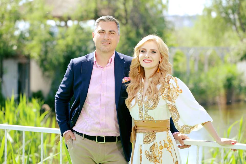 Alina Sorescu, nașă de botez. Ce ținută frumoasă a purtat vedeta | FOTO