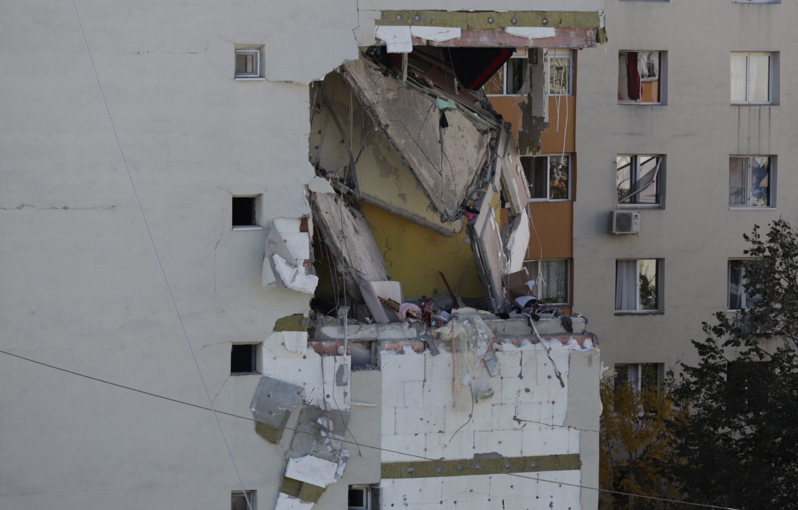Cu ce se aleg proprietarii din blocul distrus de explozie, în Rahova, dacă e demolat de stat: „Dacă a dispărut locuința, dispare și dreptul de proprietate”