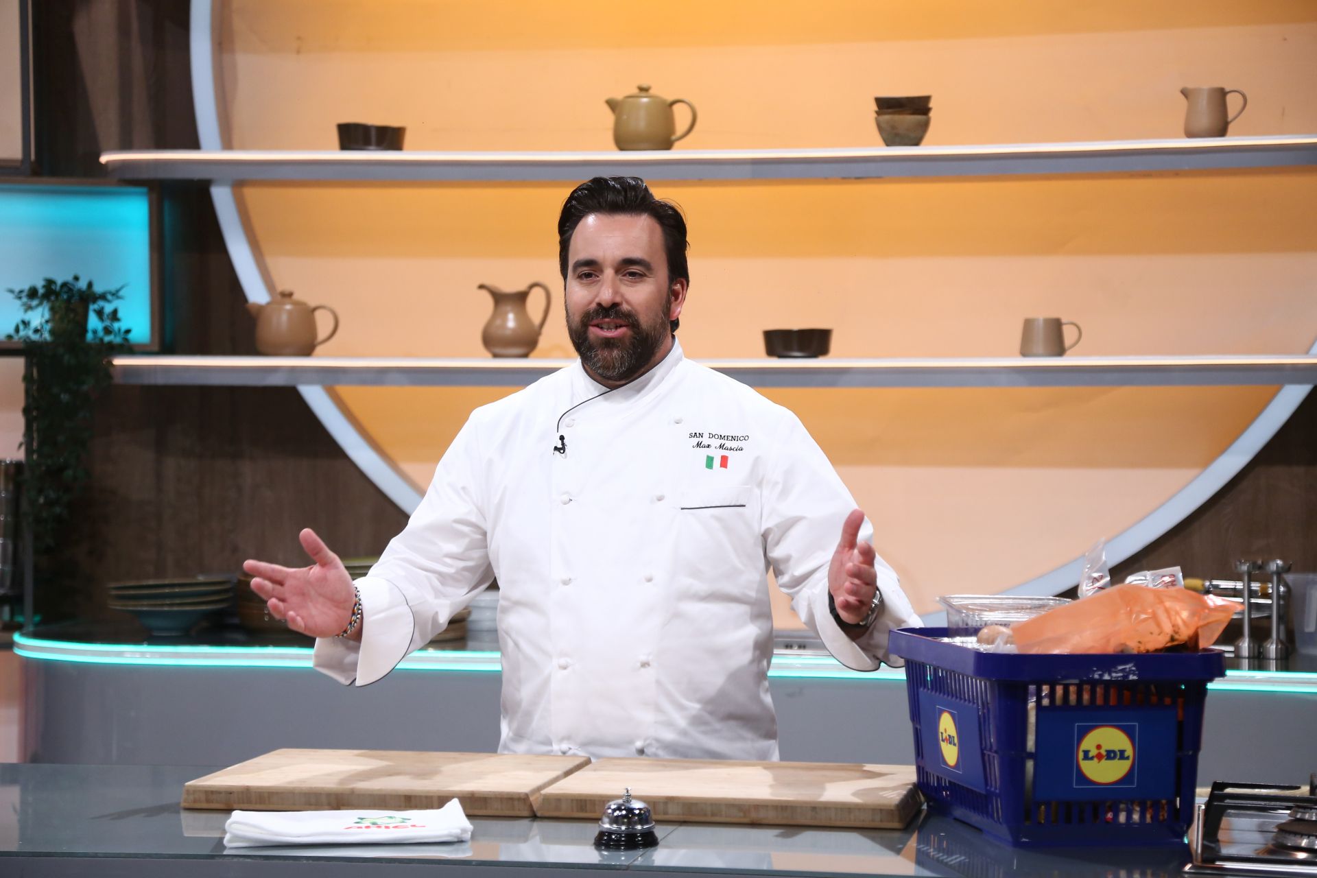Invitat surpriză la „Chefi la cuțite”, sezonul 14. Când începe show-ul culinar de la Antena 1