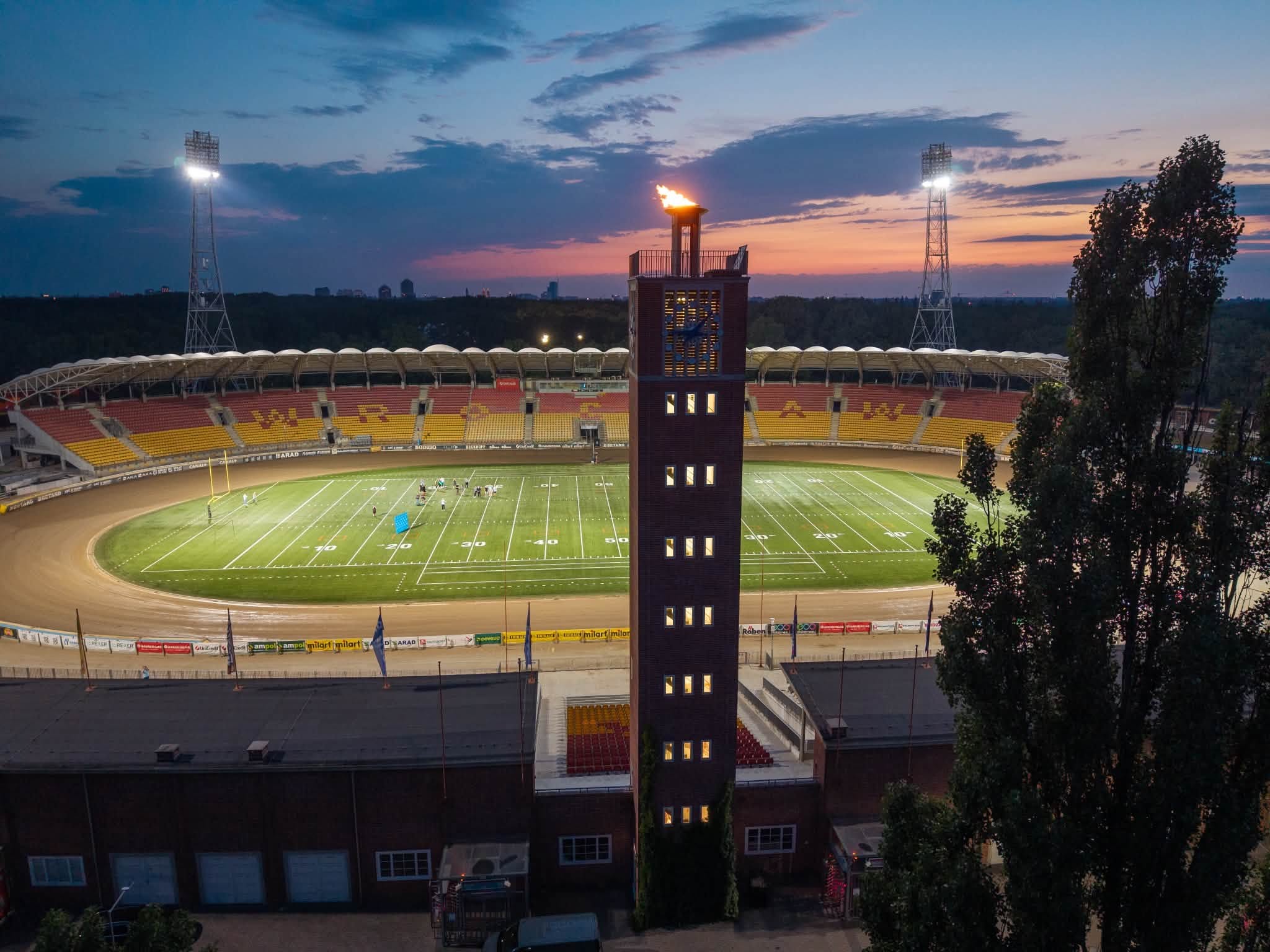 Znicz znów płonął nad Stadionem Olimpijskim
