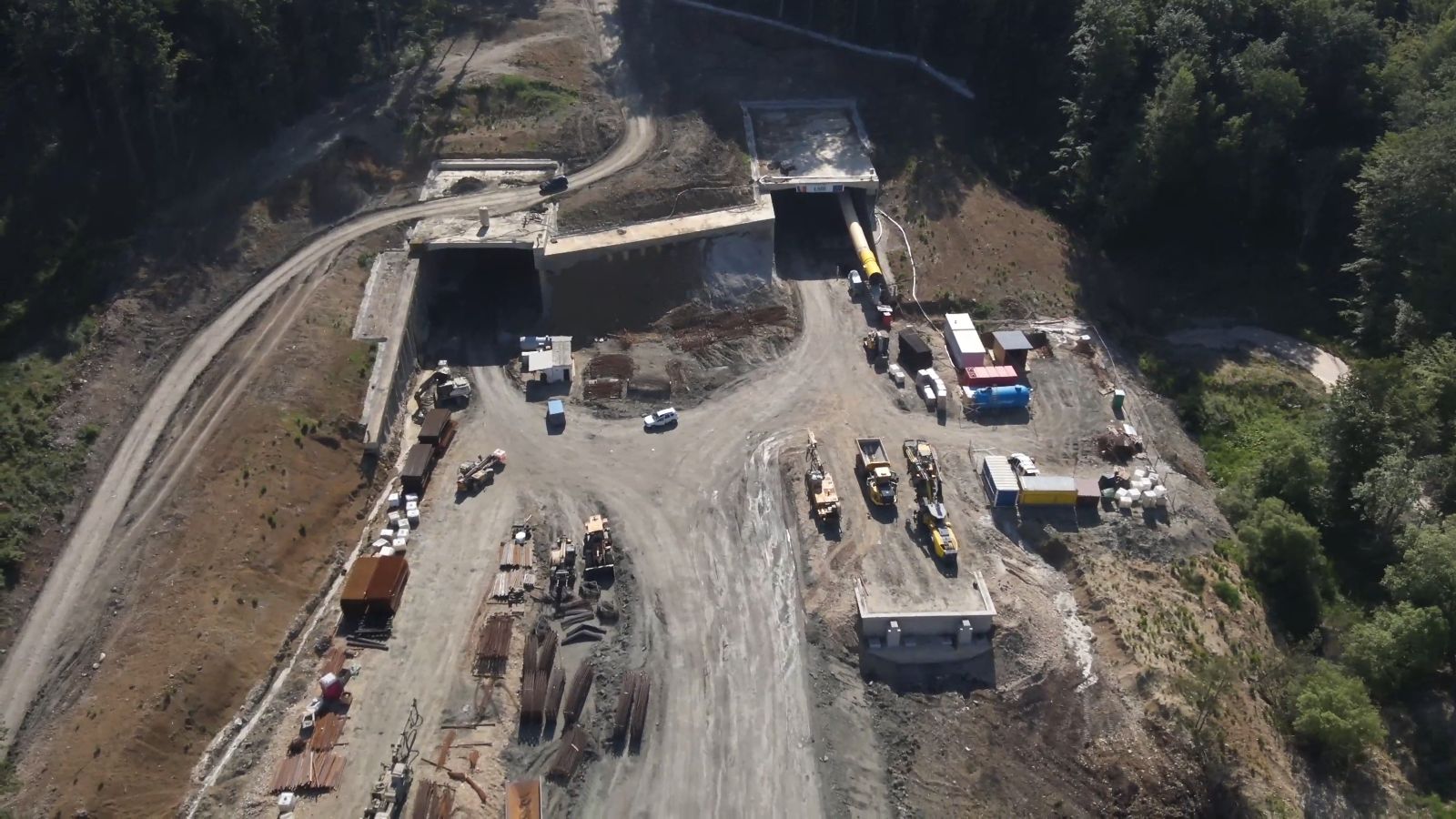 Șantierul autostrăzii A1 Lugoj - Deva: Câți metri mai sunt de excavat din „tunelurile pentru urși”