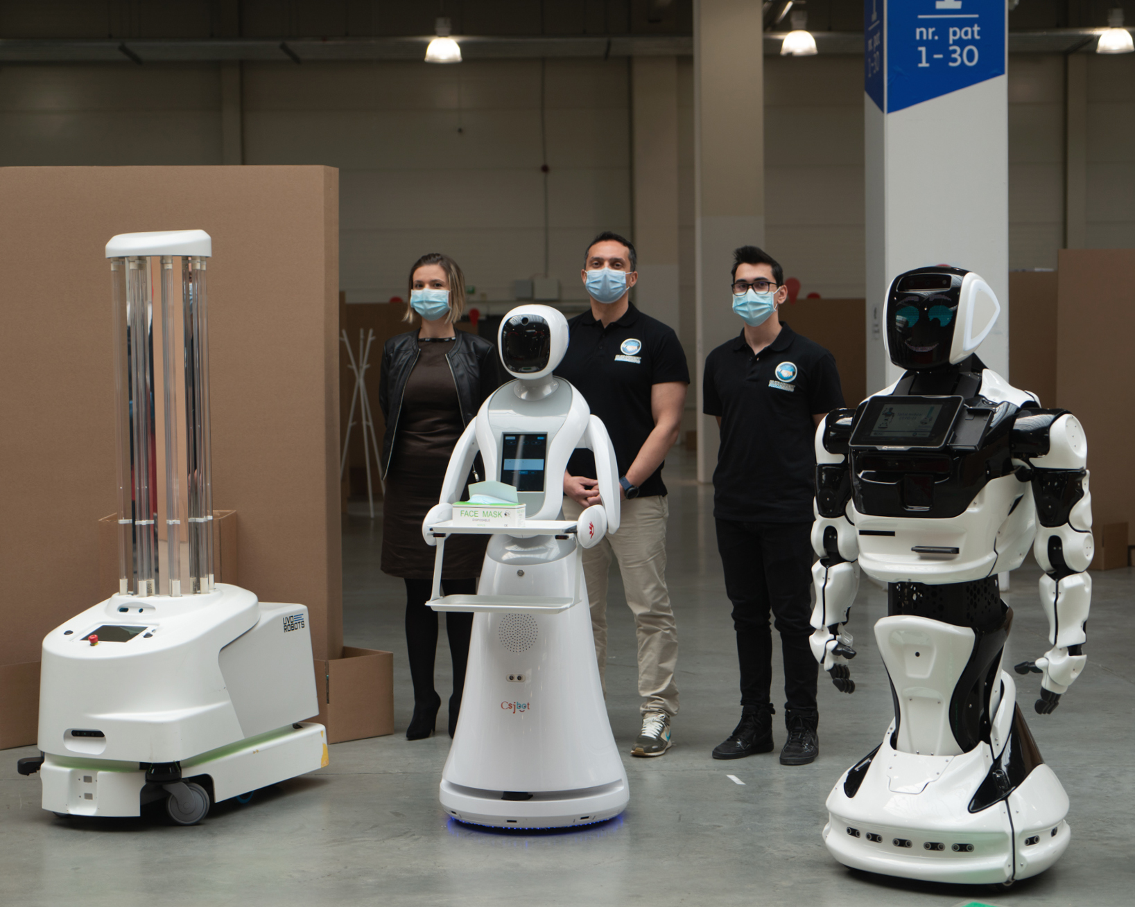 Imagini din spitalul din București pentru tratarea COVID-19 unde roboții vor lucra cot la cot cu personalul medical. Ce știu să facă UVD, Elena, Amelia și Escu
